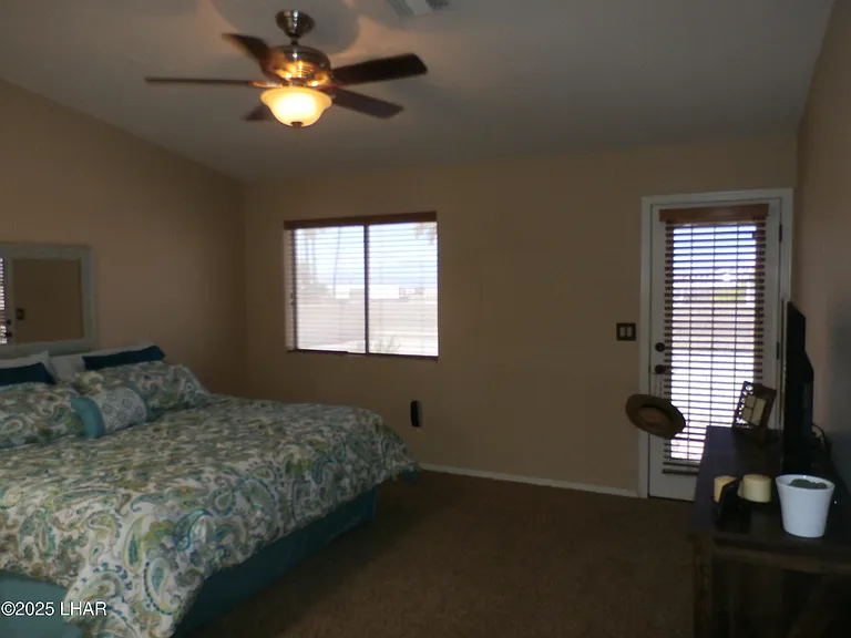 2304 Buckingham Blvd — Photo 10