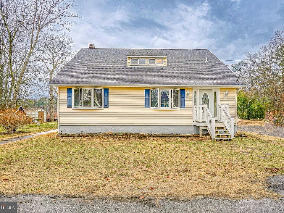 1st image of 153 Lakeside Ave