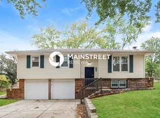 7616 N Serene Ave, Kansas City, MO 64152