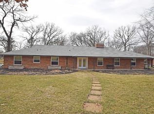 5 Oak Park Ct, Saint Louis, MO 63141