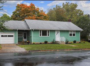 126 Brookhill Ave, Edison, NJ 08817