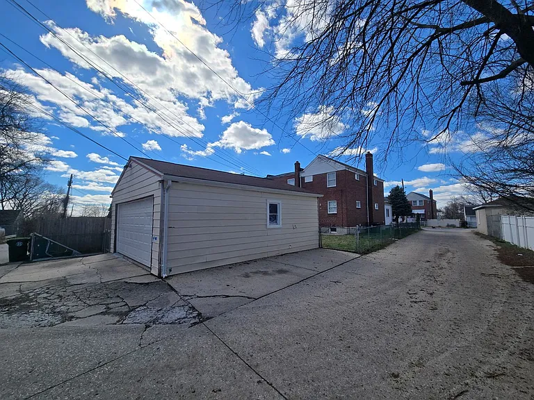 901 Elton Ave — Photo 17