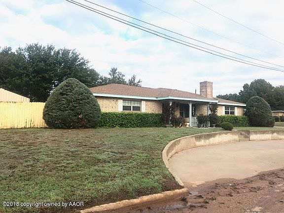 2nd image of 701 Oak Ln