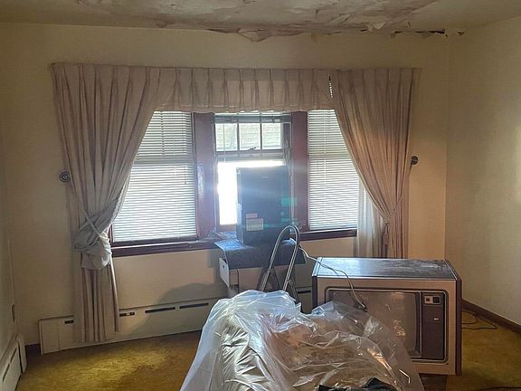 2nd image of 5121 Reading Ave