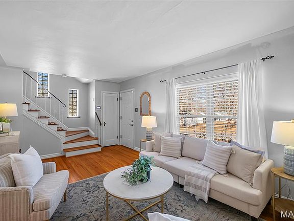 3rd image of 6714 Bancroft Ave