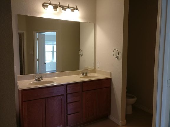 5th image of 2209 Eppright Dr