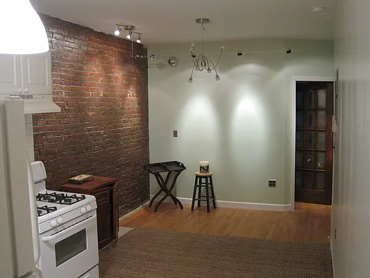 Rented by Wyckoff Heights Realty Inc. | media 39