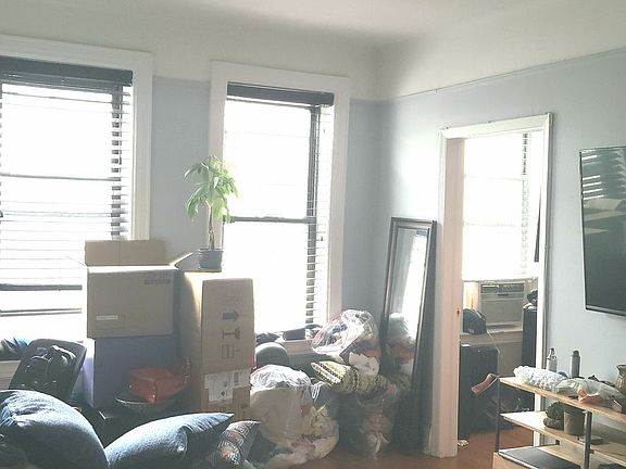 4th image of 3165 35th St APT 3
