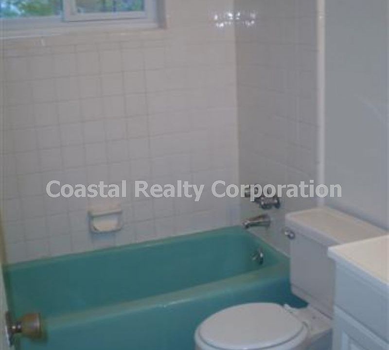 2nd image of 230 N Lorraine Dr