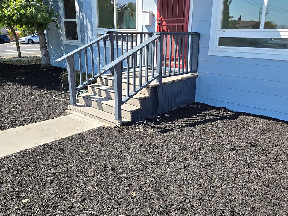 1st image of 1620 Linden St