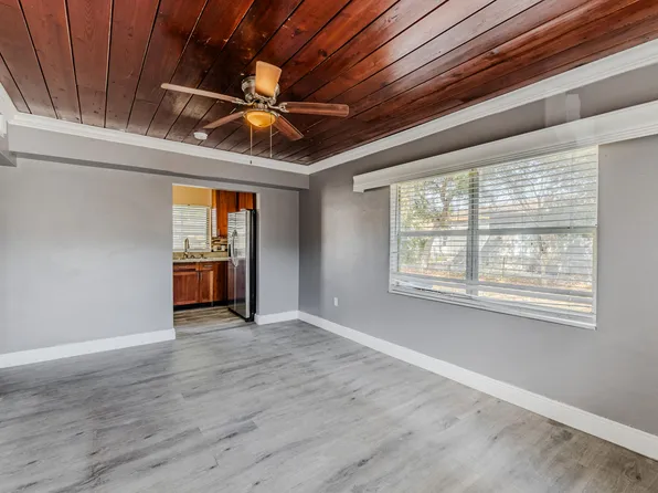 112 W 34th St APT 2, West Palm Beach, FL 33404