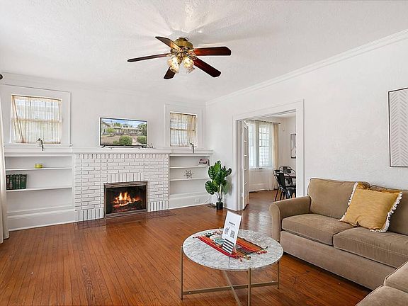 Living Room | Fire Place | Built-in Bookshelves