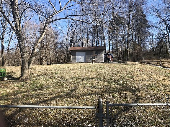 4th image of 519 Rotary Hills Ct