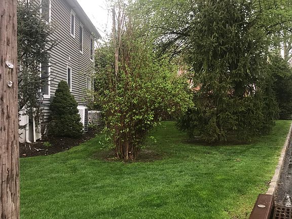 Right side, corner lot