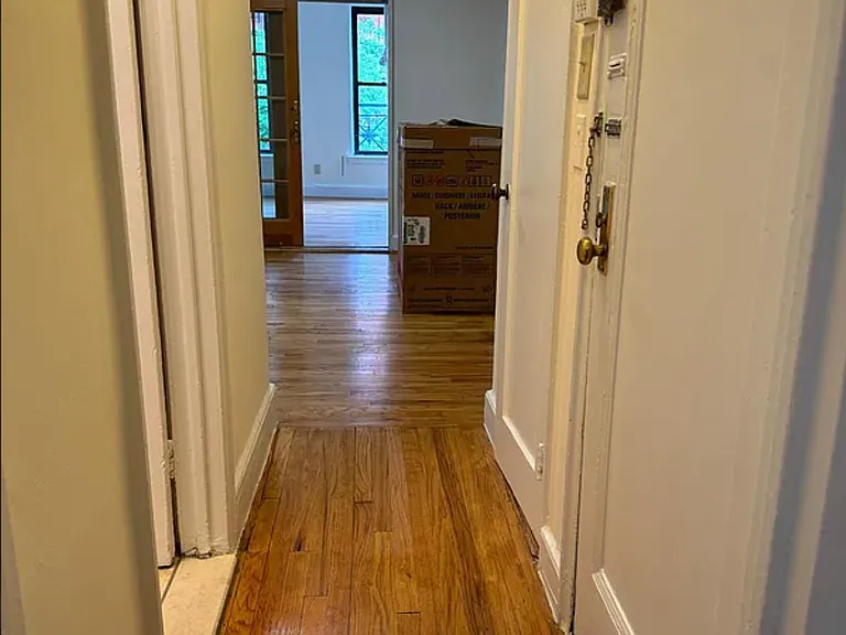 212 E 84th St #4A — Photo 2