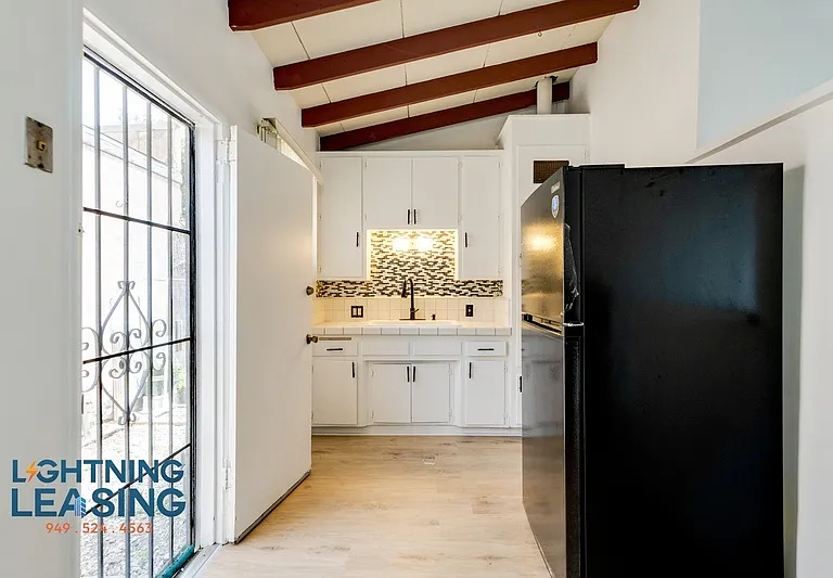 7910 Willis Ave #4 — Photo 3