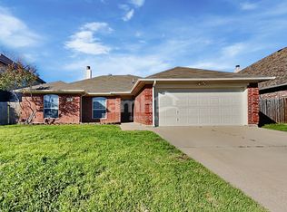 333 Rock Hill Dr, Crowley, TX 76036
