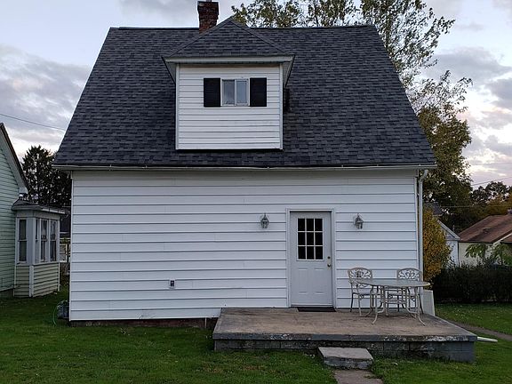 3rd image of 308 Murray Ave
