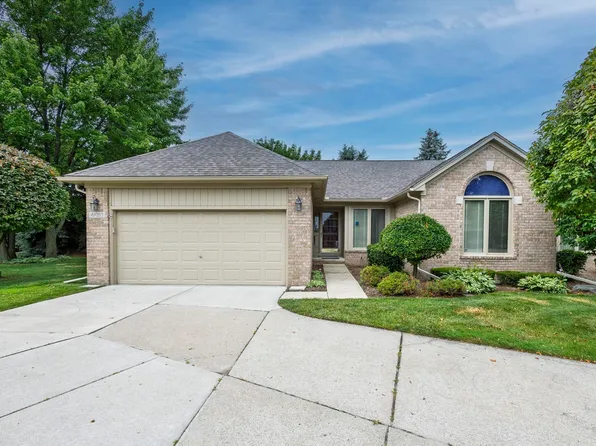 41053 Turnberry Ln #49, Clinton Township, MI 48038