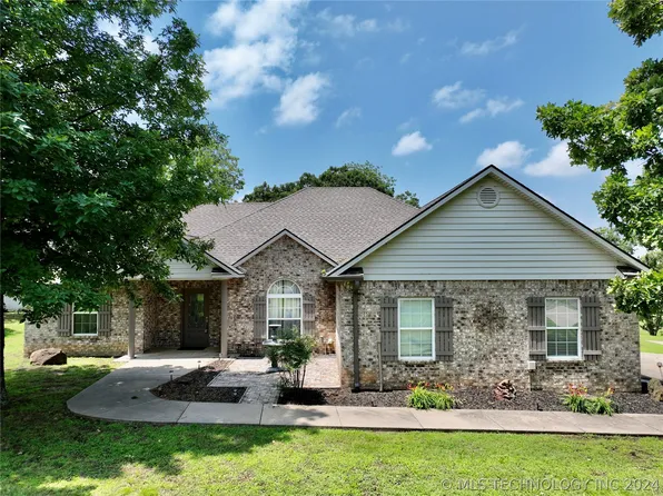 390 Falcon Ln, Eufaula, OK 74432