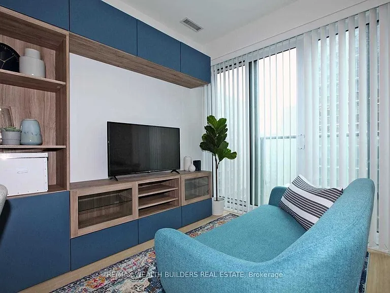 7 Grenville St #1108 — Photo 4