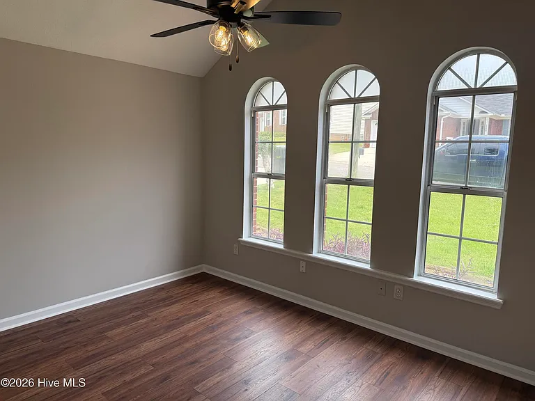 2961 Pointewest Dr — Photo 15