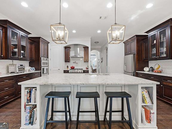 2nd image of 126 Windfields Ln