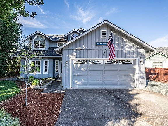2nd image of 222 Sherwood Ct