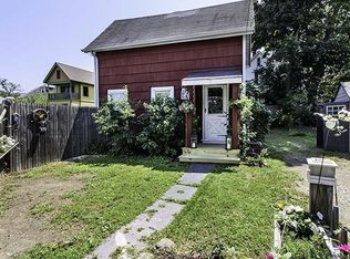 7 Corinha Beach Rd, Winthrop, MA 02152