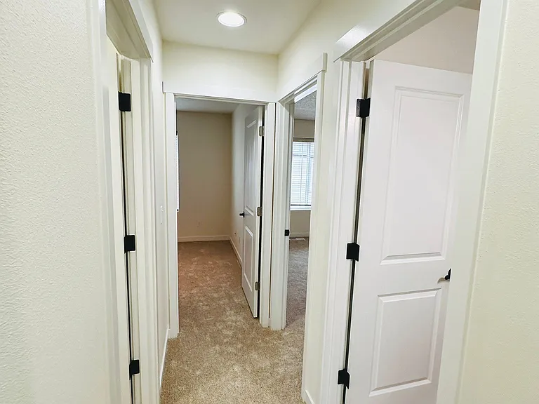 487 SW Aldea Ter — Photo 17