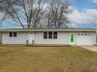 633 West St, Plainfield, IA 50666