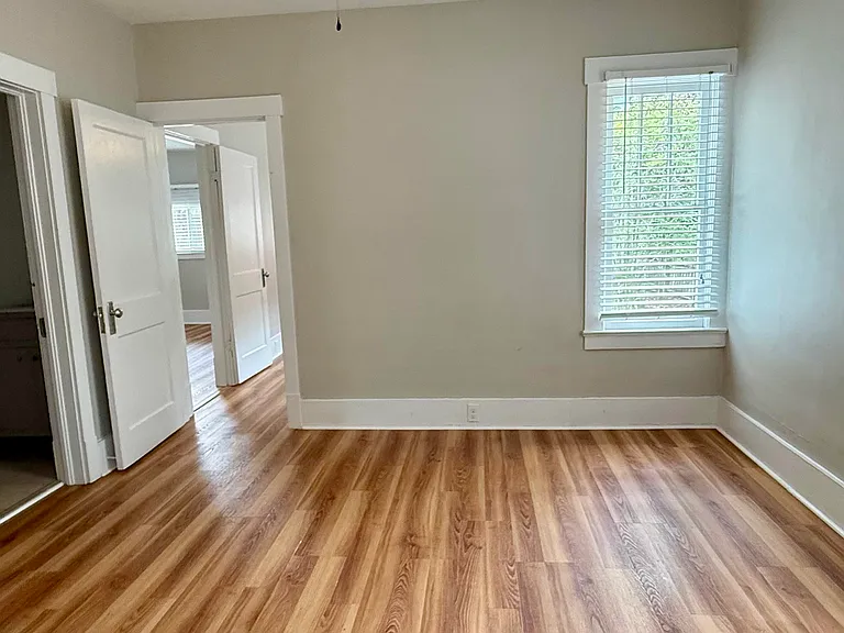 441 W Church St — Photo 12