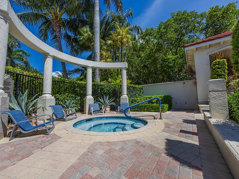 2412 Tuscany Way — Photo 18