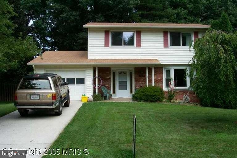 1st image of 4927 Gainsborough Dr