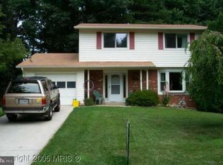 4927 Gainsborough Dr, Fairfax, VA 22032