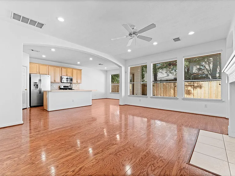 39 E Burberry Cir — Photo 10