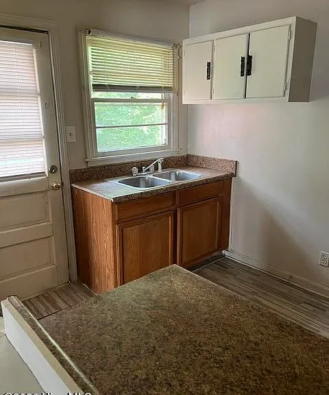 3225 York Dr — Photo 13