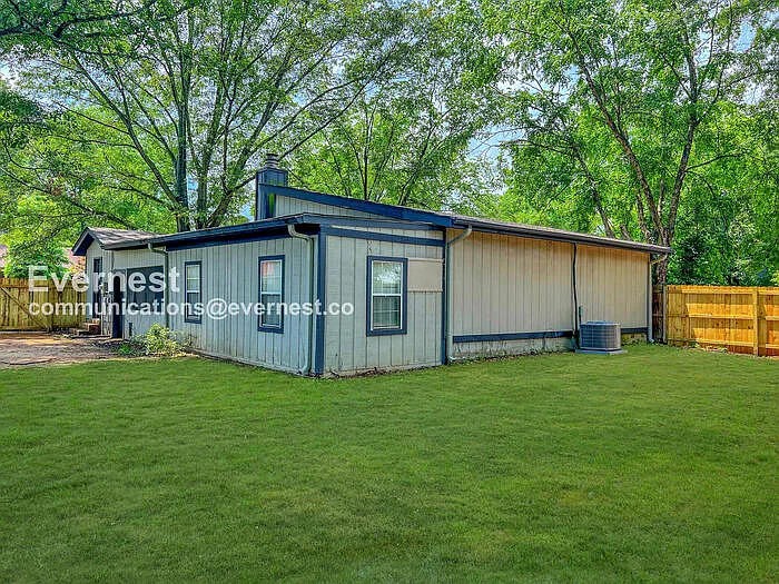 7275 Cedardale Rd — Photo 10