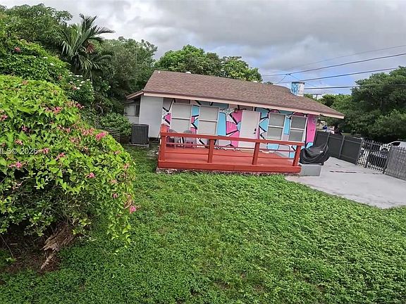 3rd image of 105 NW 31st St