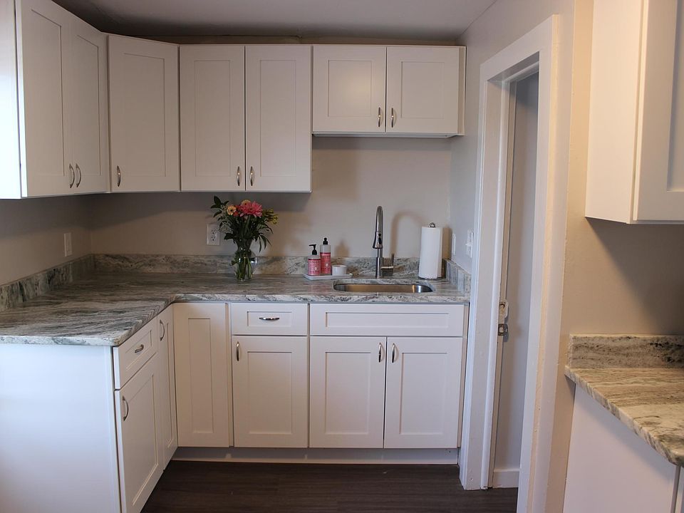 1st image of 68 Lake St #1