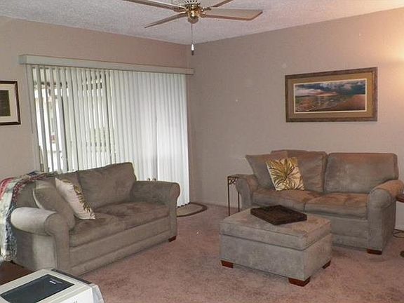 4th image of 2734 Sherbrooke Ln APT B