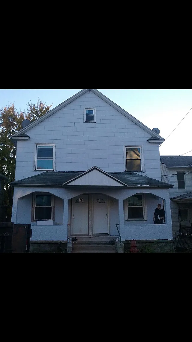 1317-1319 Eynon St photo 1