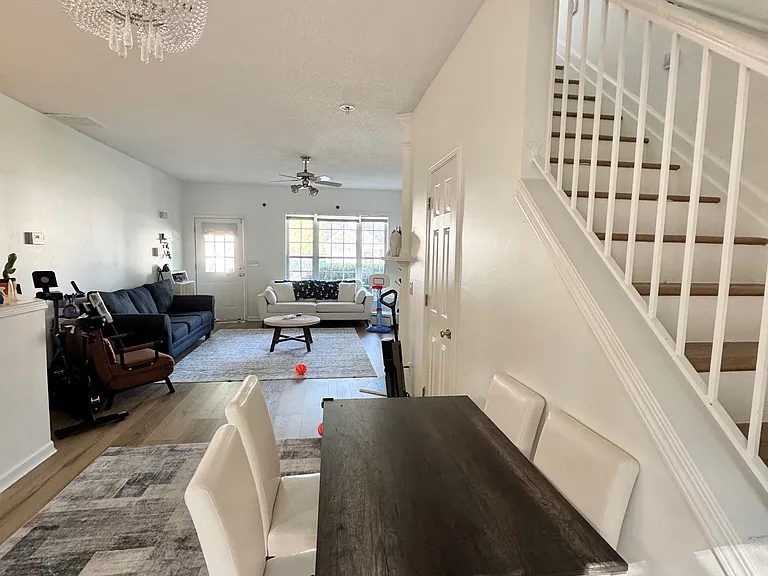 10975 Wittenridge Dr — Photo 3