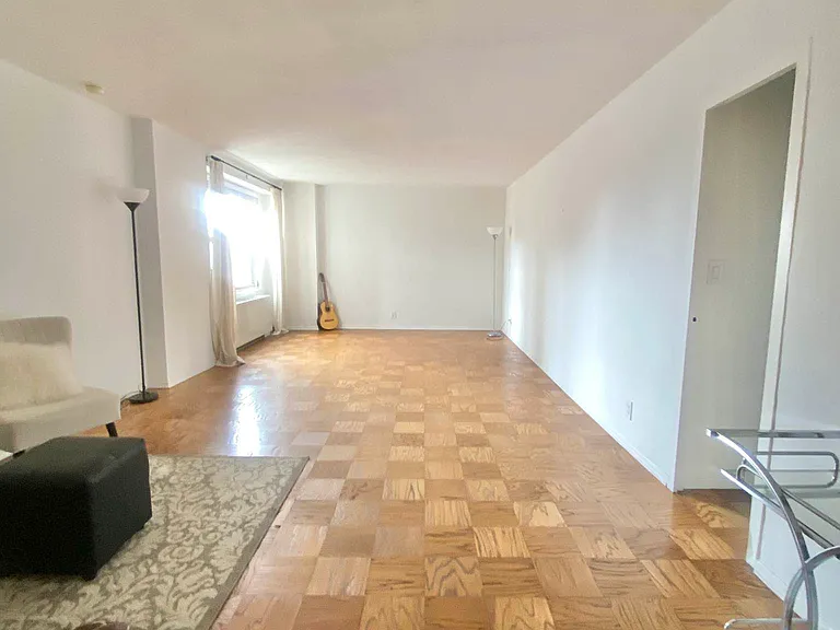 305 E 24th St #16H — Photo 3