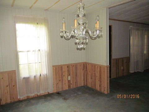 4th image of 1059 Doe Dr