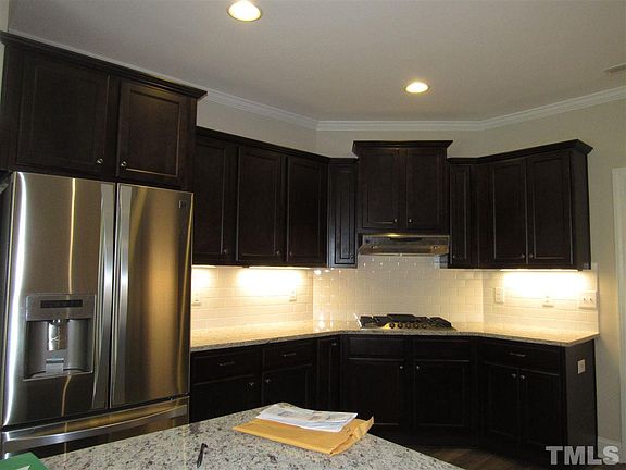 5th image of 83 Marshlane Way