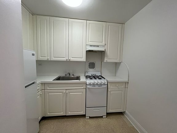 3rd image of 3323 Nostrand Ave APT 3F