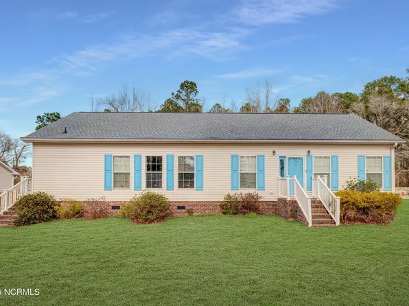 84 Laura Court NE, Winnabow, NC 28479