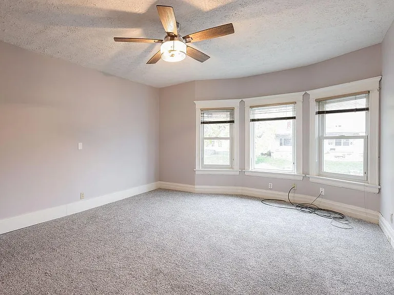 226 Bluff St #1/2 — Photo 11