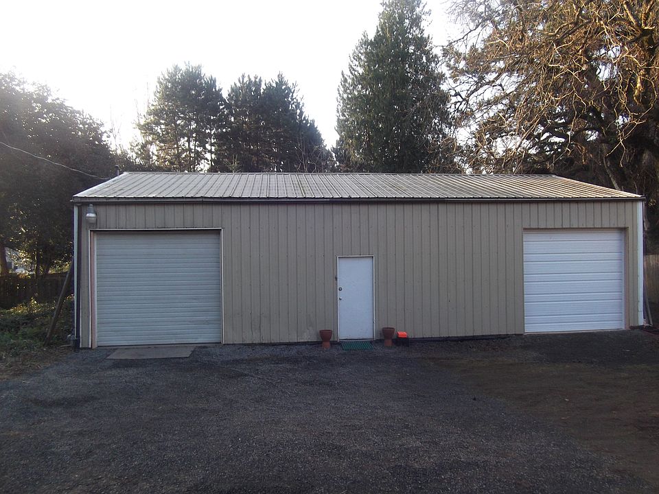 2nd image of 10800 SW Walnut St